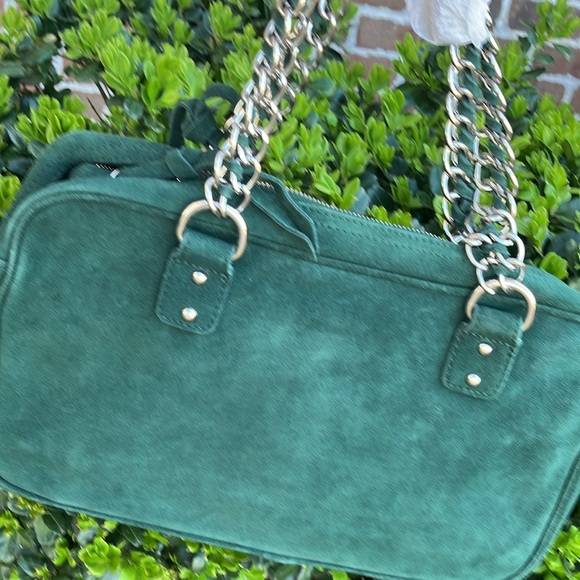 Avon NWO tags- stunning hunter green suede handbag - Picture 2 of 15